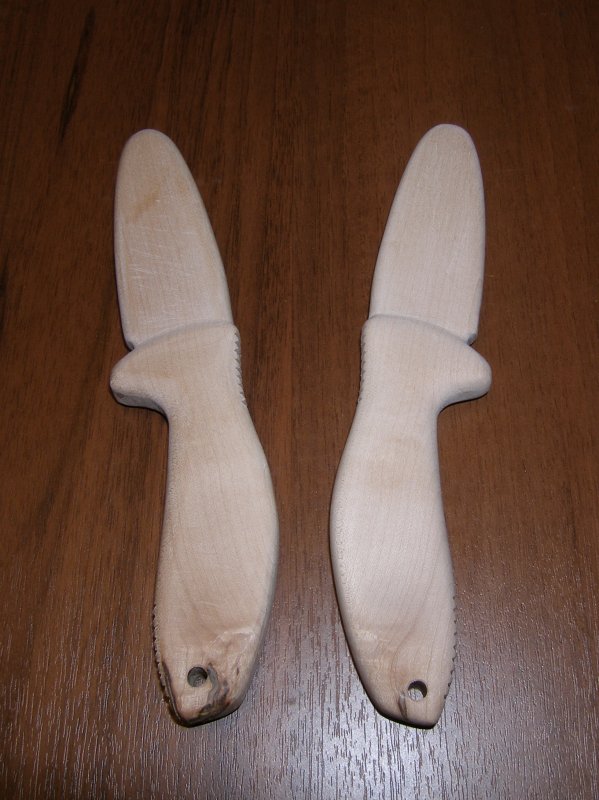 Imitacii_nozha_Kershaw__iz_klena.JPG